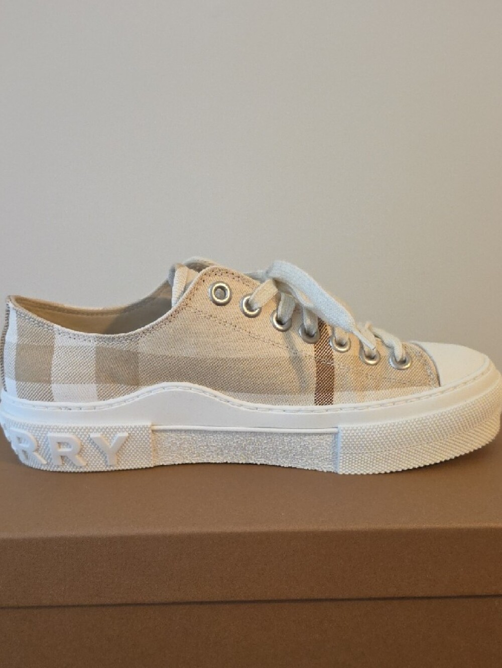 Burberry Beige Canvas Check Low-Top Sneakers with White Accents - Picture 13 of 14